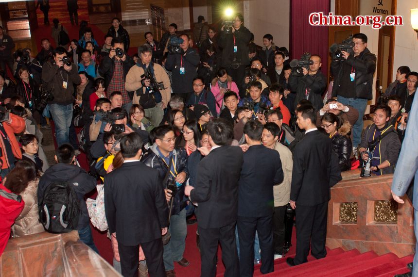 More than two hundred journalists from both national and international media have been barred from entering the panel discussion of the Chongqing Municipality’s delegation to the 11th National People’s Congress (NPC), on Friday morning, at the Great Hall of the People in Beijing. [China.org.cn]