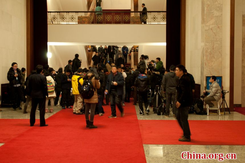 More than two hundred journalists from both national and international media have been barred from entering the panel discussion of the Chongqing Municipality’s delegation to the 11th National People’s Congress (NPC), on Friday morning, at the Great Hall of the People in Beijing. [China.org.cn]
