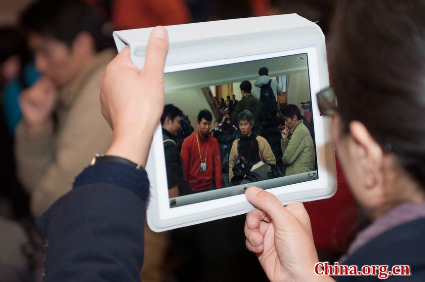 More than two hundred journalists from both national and international media have been barred from entering the panel discussion of the Chongqing Municipality’s delegation to the 11th National People’s Congress (NPC), on Friday morning, at the Great Hall of the People in Beijing. [China.org.cn]