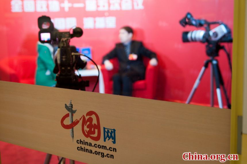 China.org.cn has set up a studio at the second floor of the Great Hall of the People in Beijing, China, the venue of each year's sessions of the National People's Congress (NPC) and Chinese People's Consultative Conference (CPPCC) in March. [China.org.cn]