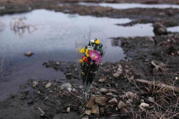 Japan is marking the first anniversary of the devastating earthquake and tsunami which struck the north-eastern coast, killing 25,000. The magnitude 9.0 quake also triggered a serious nuclear accident at the Fukushima Daiichi nuclear plant. [Sina.com] 