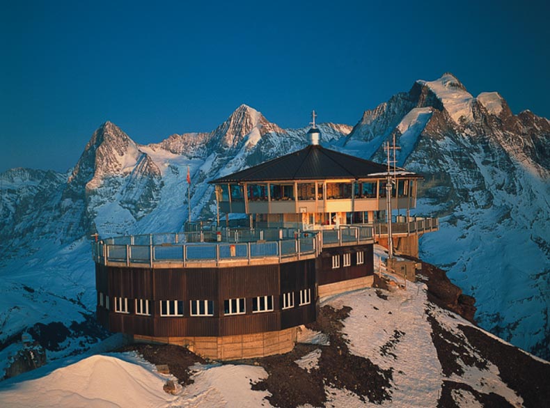 Revolving Restaurant (Photo Source:cyol.net)