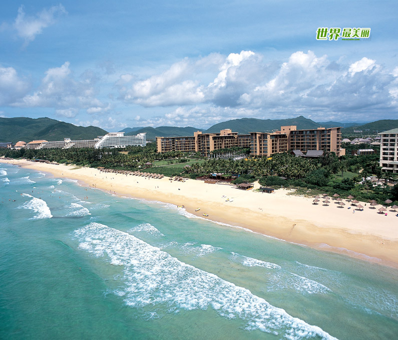 Located to the southeast of Sanya, Yalong Bay is a 7.5-km crescent-shaped bay. Also known as the Yalong Bay National Resort, it is one of the most famous scenic spots in Hainan Province.Visitors are attracted by its crystal blue sea, warm sand beaches and endless rolling hills. Its clean sea waters make it a nice place for diving. There are various kinds of tropical fishes. It is an ideal place for relaxation, water sports and scuba-diving.