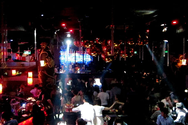Space is at a premium on Vics' dance floor. Photo taken for CRI by William Wang, March, 2012.