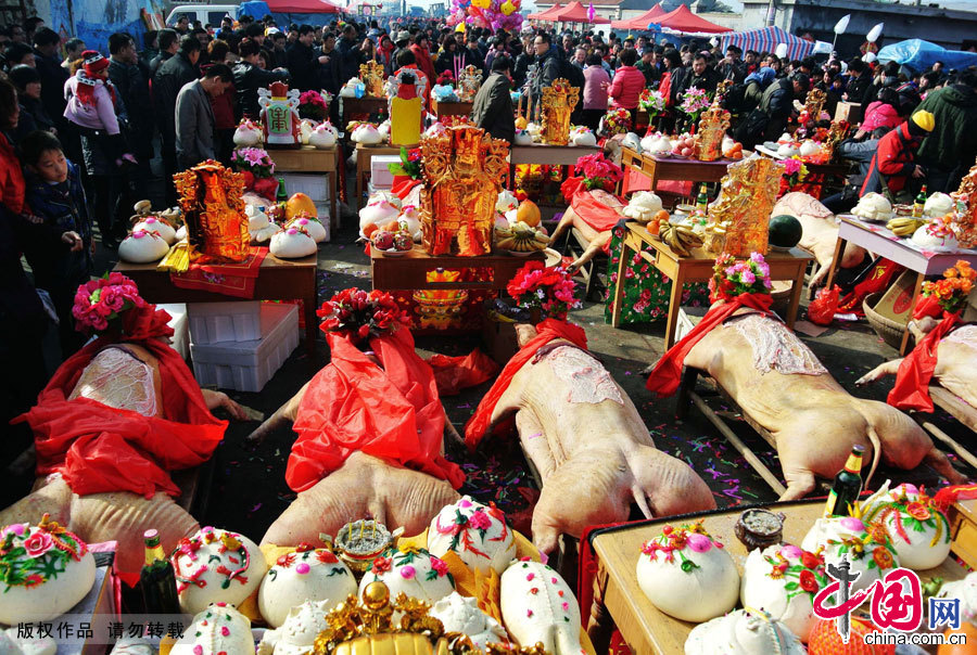 The tradition of the 'Jihaijie' or 'Sea Sacrifice Festival' in Tianheng Township of Jimo City, Shandong Province, started more than 500 years ago. Ritual activity, launching ceremony and theme gala were held at the festival on Mar. 17, 2012. [China.org.cn]