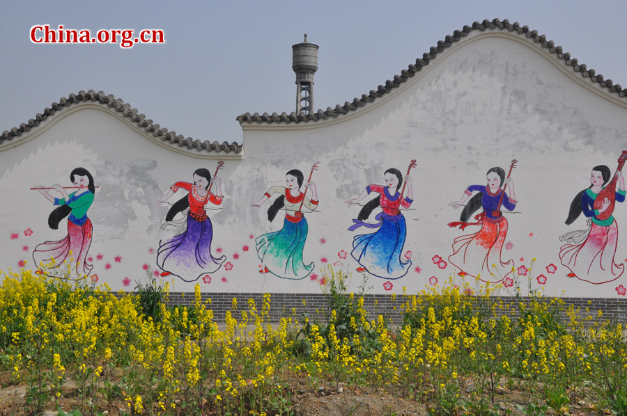 Photo shows the beautiful spring scenery of Nianhua village in Mianzhu City, southwest China's Sichuan Province, Mar. 18, 2012. Mianzhu was one of the worst-hit cities in the devastating 2008 Wenchuan earthquak. [China.org.cn/by Chen Xiangzhao] 