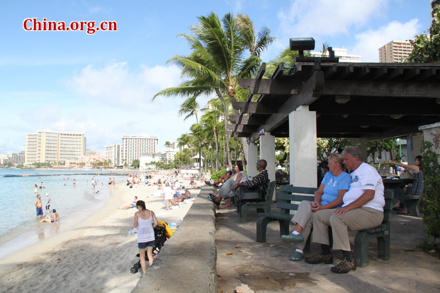 Photo shows the beautiful scenery of Waikiki Beach, Honolulu, in Hawaii, United States. [China.org.cn/Photo by Li Xiaohua] 