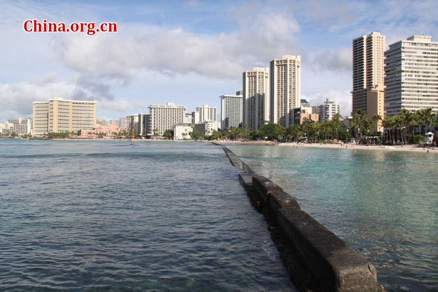 Photo shows the beautiful scenery of Waikiki Beach, Honolulu, in Hawaii, United States. [China.org.cn/Photo by Li Xiaohua] 