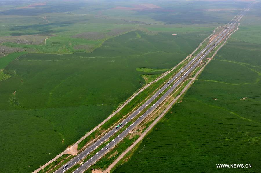  The aerial photo taken on March 26, 2012 shows the general view of Israeli Highway Road 6. (Xinhua/Yin Dongxun) 