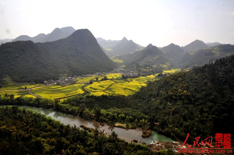The Jiulong Waterfalls was voted one of the top six most beautiful Chinese waterfalls in a poll by 'Chinese National Geography' magazine in 2005. It is a group of wide waterfalls at ten levels in Luopan County of Yunnan Province. The view of the falls varies level by level and they are connected with each other by shoals or pools, creating a fantasy world of water.