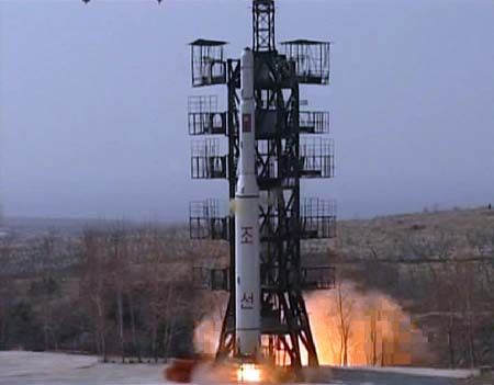 这是朝鲜2009年4月发射的“光明星2”号。