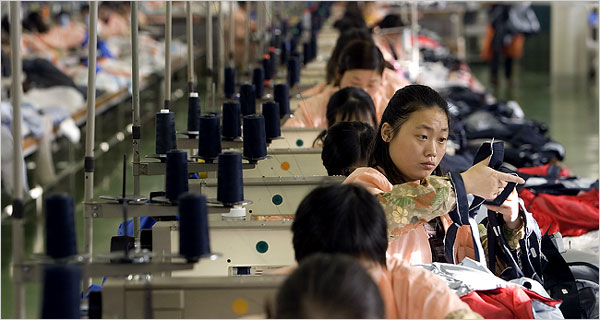 Workers at a clothes factory in China. [File pohto]
