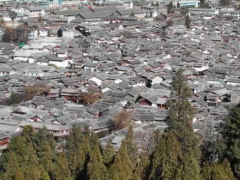 Urban sprawl - a view of old Lijian city in China. [UN-HABITAT]