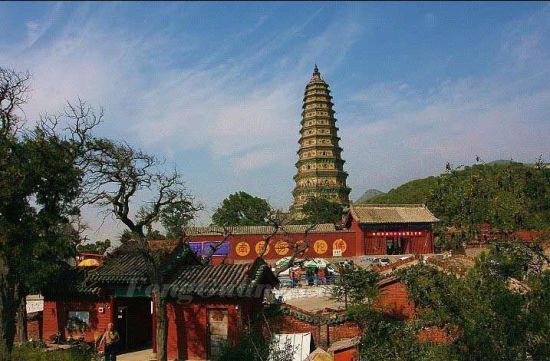 Located 17 km to the northeast of Hongdong County, Shanxi Province, Guangsheng Temple was originally constructed  in 147 AD of the Eastern Han Dynasty. 