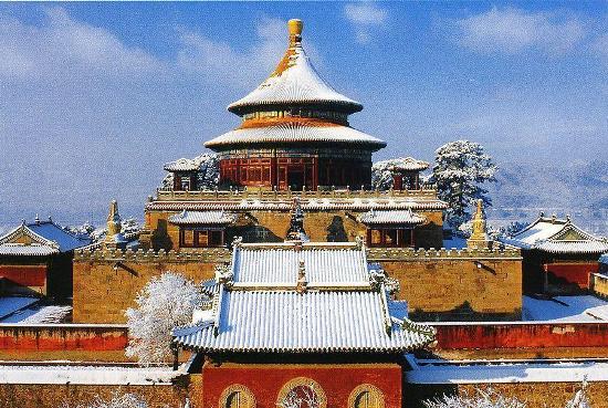 Located east of the Chengde Mountain Resort in Hebei Province, the Pule Temple is one of the eight outlying temples of the resort.