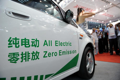 A pure electirc vehicle displayed at the China Hi-Tech Fair 2011 in Shenzhen, Nov 17. [Xinhua] 