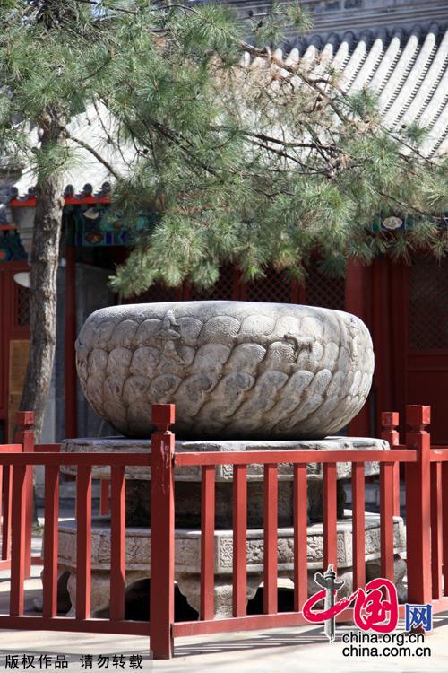 Situated south of Jiaozi Alley outside Xuanwumen, Fayuan Temple is the oldest ancient Buddhist temple in Beijing. It also houses the China Buddhist Association, the China Buddhism Institution and the China Buddhism Library and Relic Center, thus serving as an important venue for nurturing young monks and Buddhist research. [China.org.cn]