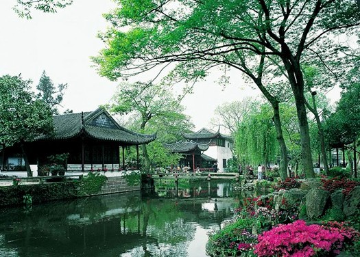 Built as early as 1509 during the Ming Dynasty (1368-1644), the picturesque Humble Administrator's Garden is located at the Dongbei Street of the waterside city Suzhou in Jiangsu Province. 