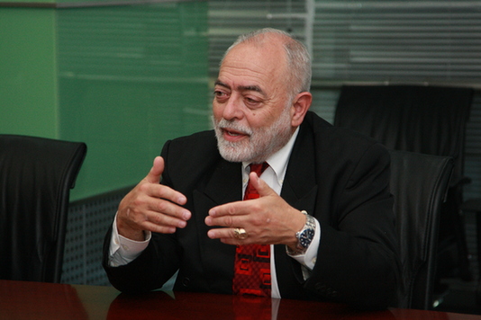 Michael A. Wartell, Chancellor of Indiana University–Purdue University Fort Wayne (IPFW). [China.org.cn] 