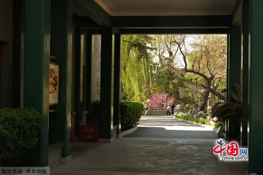 The Former Residence of Soong Chingling, late Honorary Chairman of the People's Republic of China, is situated at 46 North Rive Street in the Houhai Lake area of the West City District in Beijing. The residence was once a garden of one of the Qing Dynasty princes' mansions. The area along the banks of Houhai Lake is quiet and beautiful, with shady willow trees lining the streets. [China.org.cn]