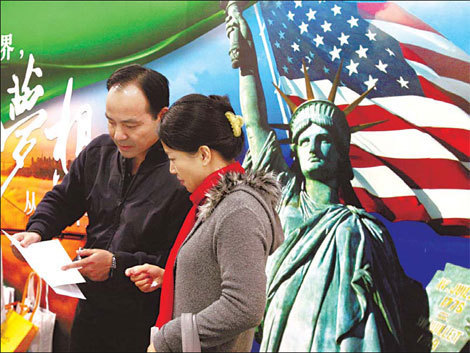 China is expected to grow into the biggest source of outbound tourists in the world this year. [File photo]