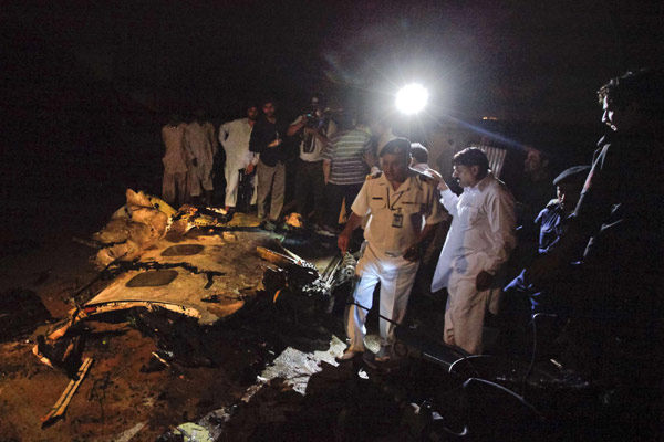 Pakistani plane crashes with 127 on board