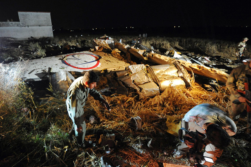 A passenger plane carrying 127 passengers and crew members crashed near Islamabad of Pakistan Friday evening. [Xinhua photo]