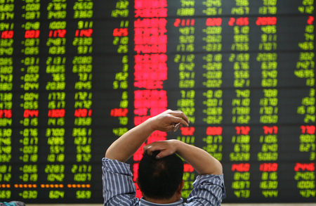 Chinese listed firms' profits narrowed in the first quarter of this year. [File photo]