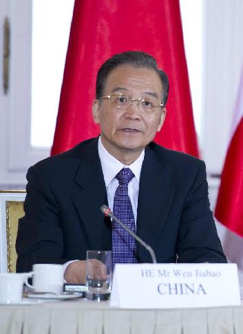 POLAND-CHINA-CENTRAL AND EASTERN EUROPE-WEN JIABAO-MEETING