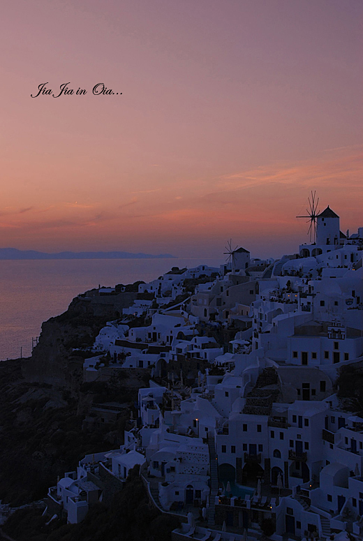 Photo shows a sunset view of Greece. [Sina.cn]