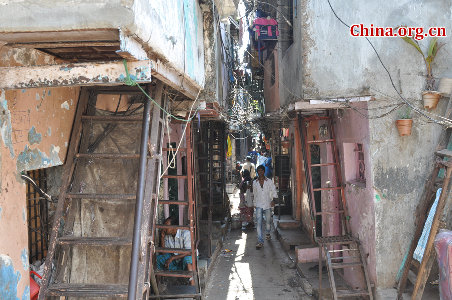 Photo taken on April 29 shows a slum in Mumbai, India. Mumbai is the capital of the Indian state of Maharashtra. It is the most populous city in India, and the fourth most populous city in the world. 