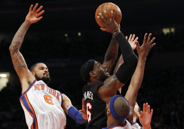 Knicks avoid sweep, end playoffs drought against Miami