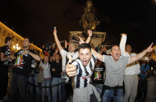 Juventus end long wait for Italian title