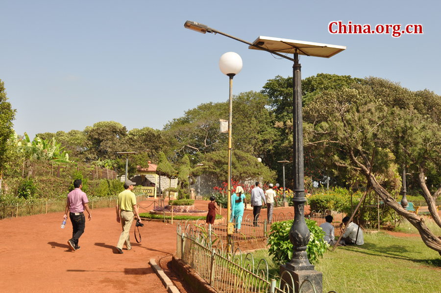 Photo taken on April 29 shows the beautiful scenery of Hanging Gardens in Mumbai, India. [China.org.cn/by Chen Chao and Huang Shan]