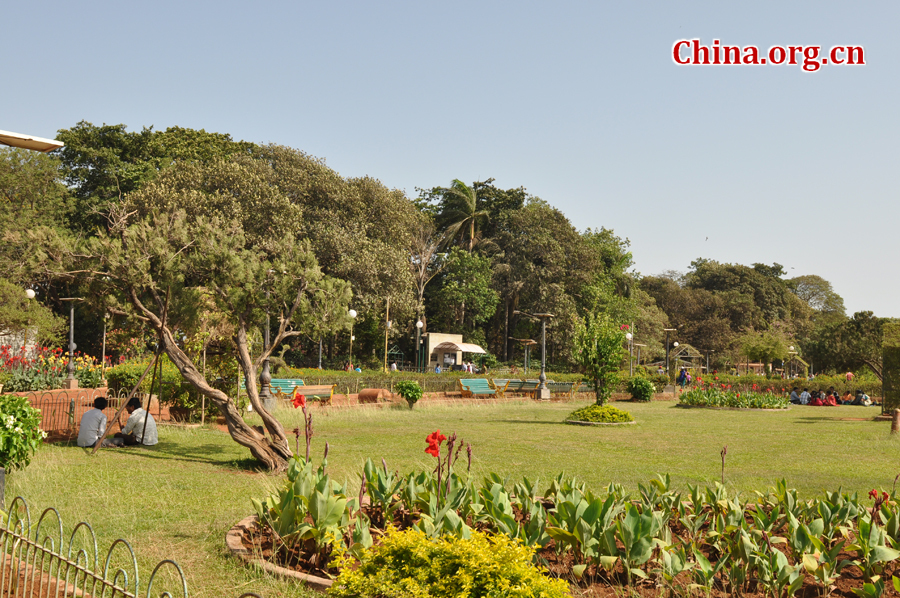 Photo taken on April 29 shows the beautiful scenery of Hanging Gardens in Mumbai, India. [China.org.cn/by Chen Chao and Huang Shan]