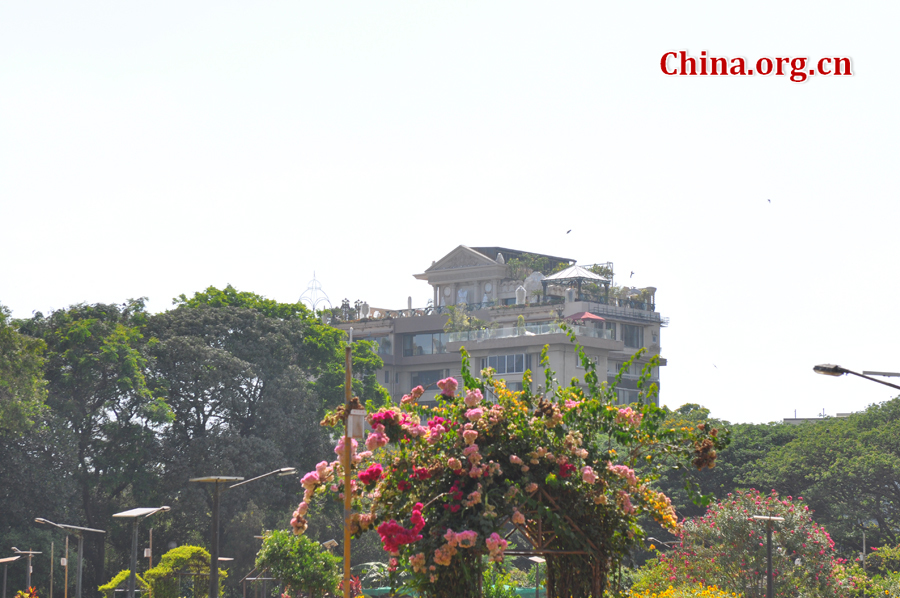 Photo taken on April 29 shows the beautiful scenery of Hanging Gardens in Mumbai, India. [China.org.cn/by Chen Chao and Huang Shan]