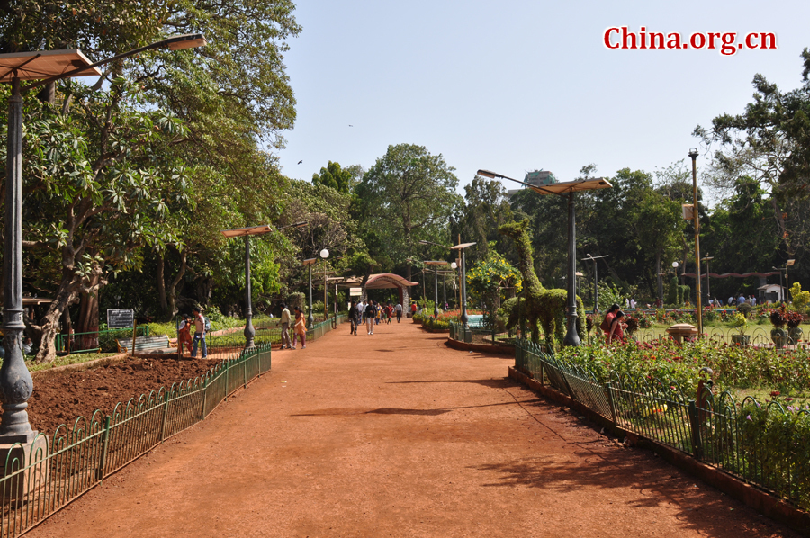 Photo taken on April 29 shows the beautiful scenery of Hanging Gardens in Mumbai, India. [China.org.cn/by Chen Chao and Huang Shan]