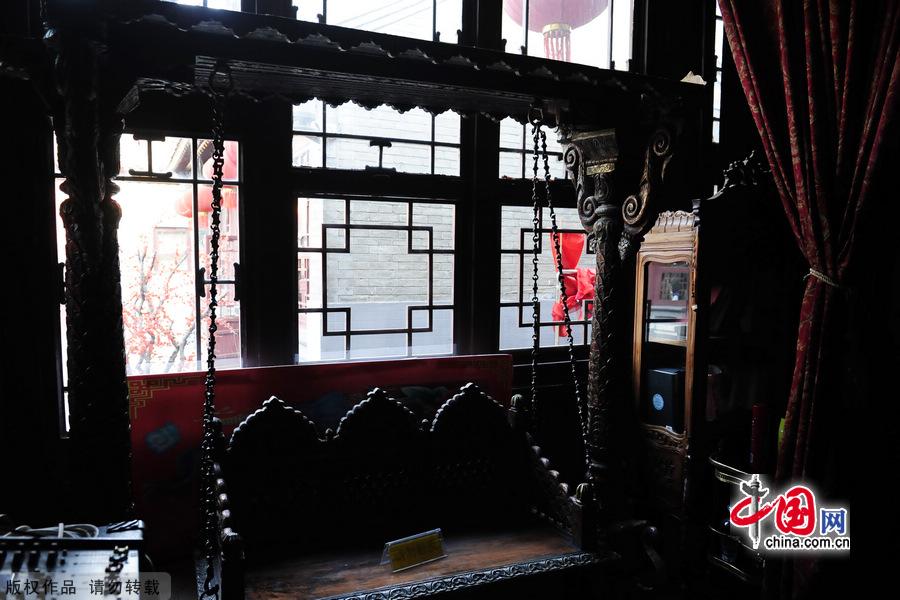 Situated in the south street of Drum Tower of Tianjin City, 'Princess' Mansion' is a typical quadrangle construction in the late Qing Dynasty style. Since it was the former residence of Princess Deling, during the reign of Emperor Guangxu, the name 'Princess' Mansion' came into being. 