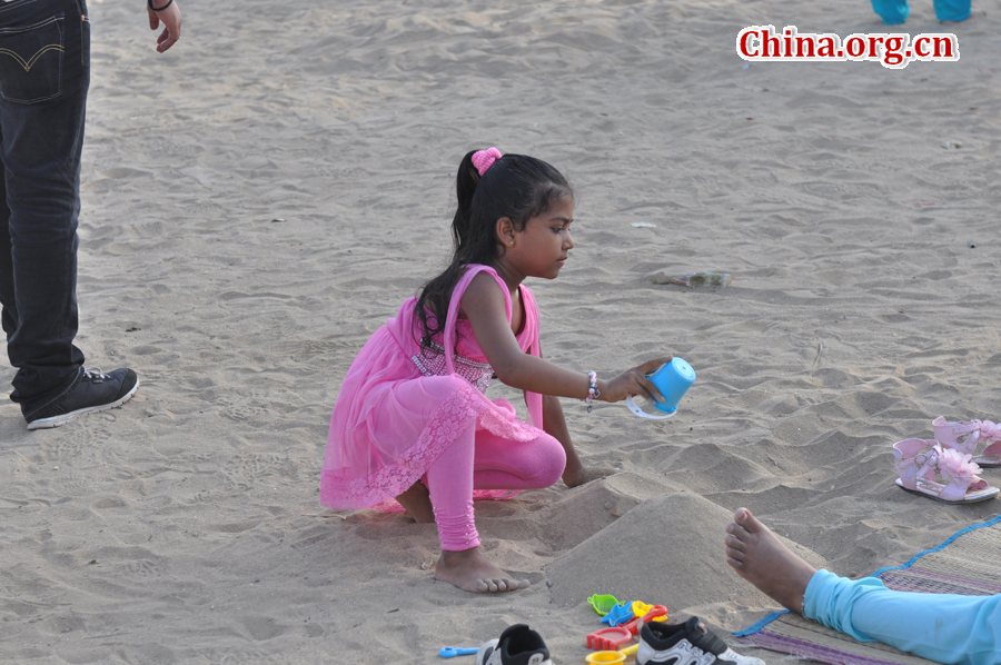 Photo taken on April 29 shows the beaches in Mumbai, India. Mumbai, the capital city of Maharashtra, boasts of some most famous beaches in India. 