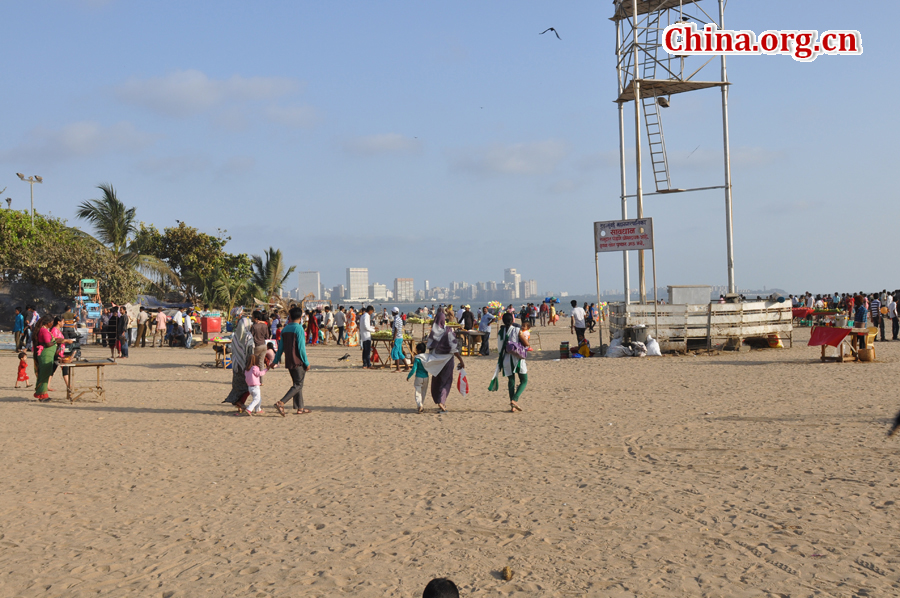 Photo taken on April 29 shows the beaches in Mumbai, India. Mumbai, the capital city of Maharashtra, boasts of some most famous beaches in India. 