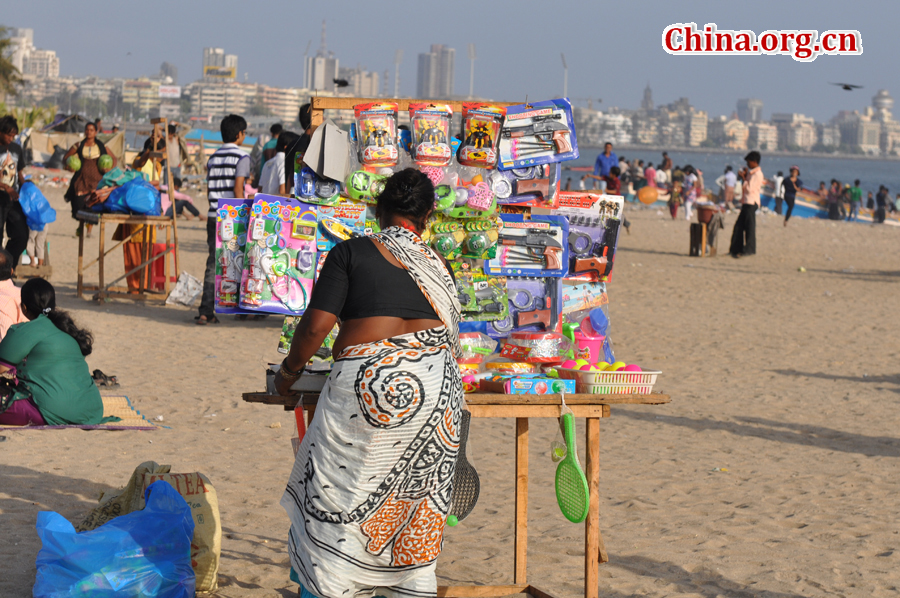 Photo taken on April 29 shows the beaches in Mumbai, India. Mumbai, the capital city of Maharashtra, boasts of some most famous beaches in India. 