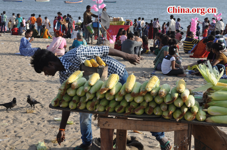 Photo taken on April 29 shows the beaches in Mumbai, India. Mumbai, the capital city of Maharashtra, boasts of some most famous beaches in India. 