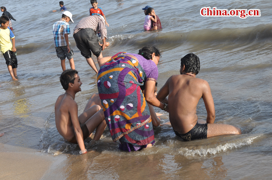 Photo taken on April 29 shows the beaches in Mumbai, India. Mumbai, the capital city of Maharashtra, boasts of some most famous beaches in India. 