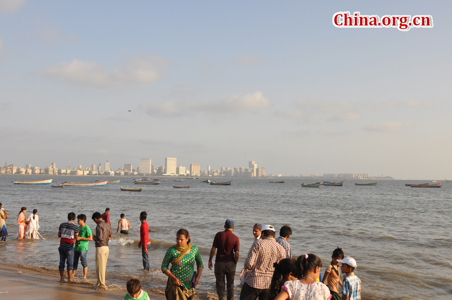 Photo taken on April 29 shows the beaches in Mumbai, India. Mumbai, the capital city of Maharashtra, boasts of some most famous beaches in India. 