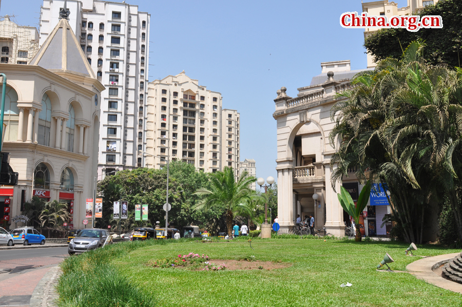 Photo taken on April 29 shows the street view of Mumbai, India. Mumbai is the capital of the Indian state of Maharashtra. It is the most populous city in India, and the fourth most populous city in the world. [China.org.cn/by Chen Chao and Huang Shan]