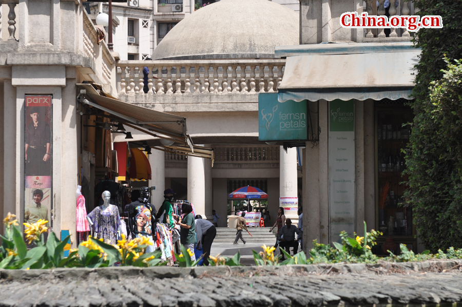 Photo taken on April 29 shows the street view of Mumbai, India. Mumbai is the capital of the Indian state of Maharashtra. It is the most populous city in India, and the fourth most populous city in the world. [China.org.cn/by Chen Chao and Huang Shan]