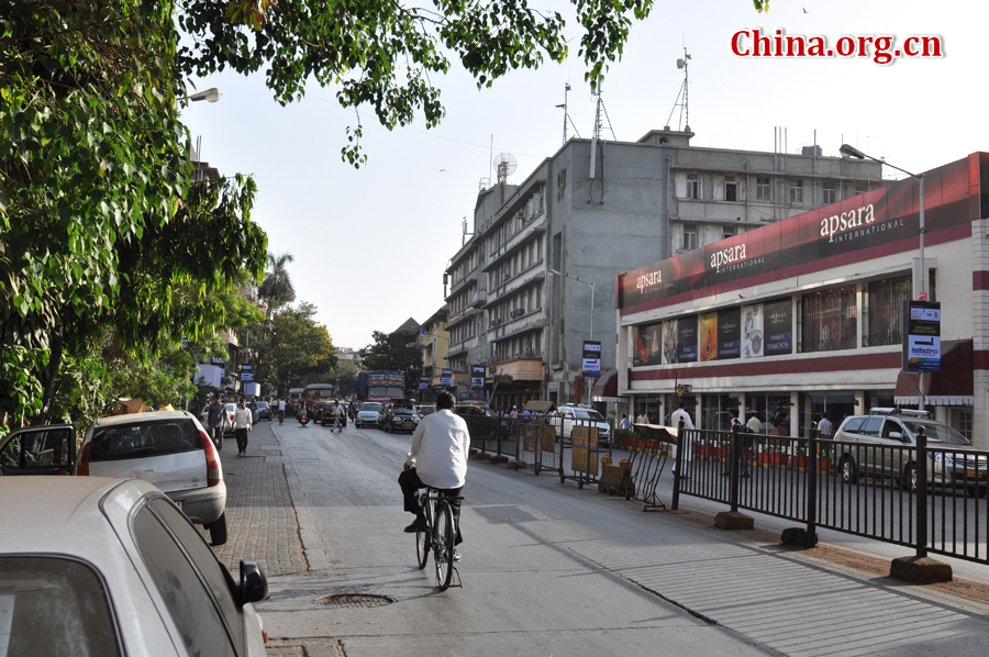 Photo taken on April 29 shows the street view of Mumbai, India. Mumbai is the capital of the Indian state of Maharashtra. It is the most populous city in India, and the fourth most populous city in the world. [China.org.cn/by Chen Chao and Huang Shan]