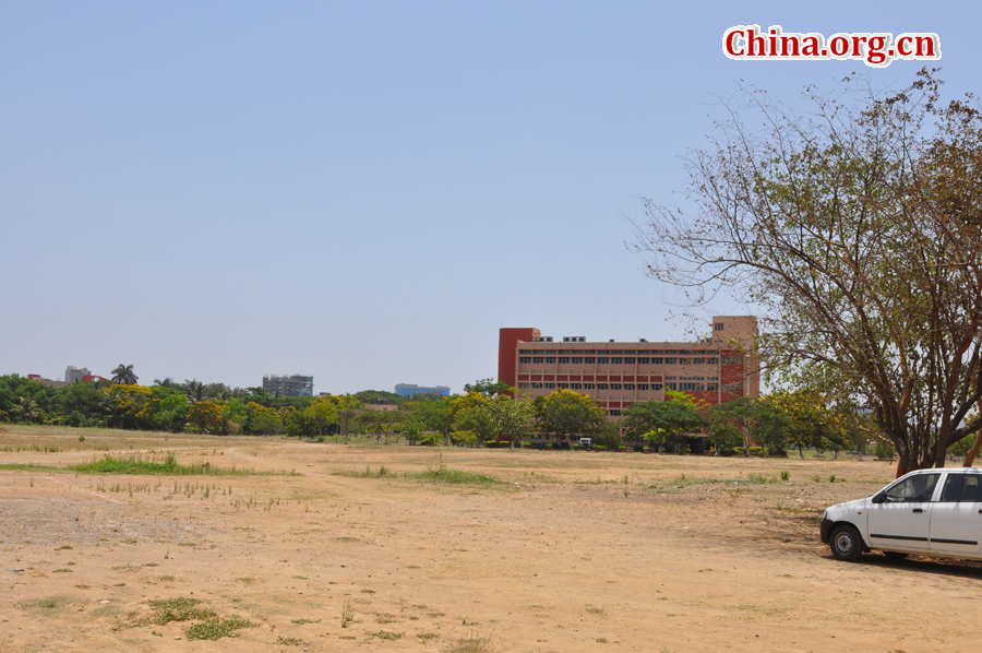 The University of Mumbai, popularly known as MU, is a state university located in Mumbai, Maharashtra, India. [China.org.cn/by Chen Chao and Huang Shan]