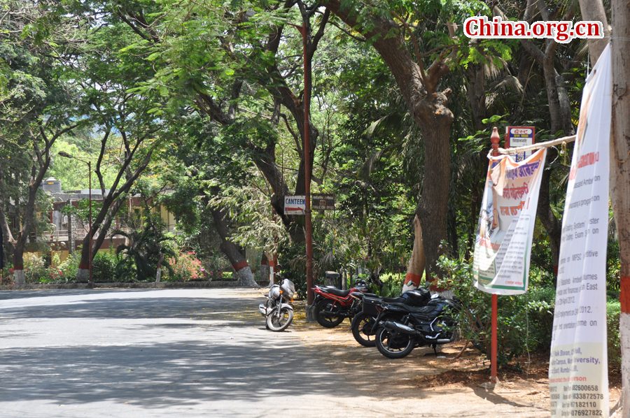 The University of Mumbai, popularly known as MU, is a state university located in Mumbai, Maharashtra, India. [China.org.cn/by Chen Chao and Huang Shan]