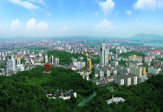 Yueyang, one of the 'Top 16 commercial cities in central China' by China.org.cn